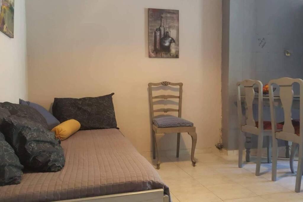 Ευρύχωρο Σπίτι Στην Πάτρα Appartement Buitenkant foto